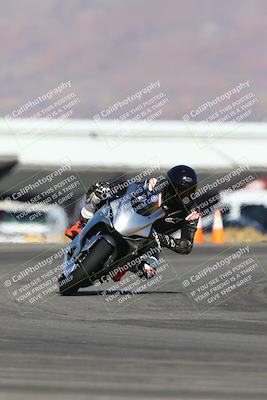 media/Jan-14-2024-SoCal Trackdays (Sun) [[2e55ec21a6]]/Turn 16 Set 2 (1125am)/